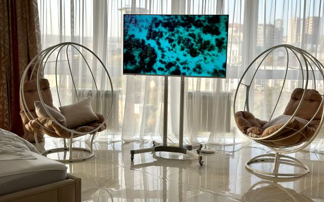 Апартаменты Атмосфера комфорта студия Золотая антилопа с лоджией