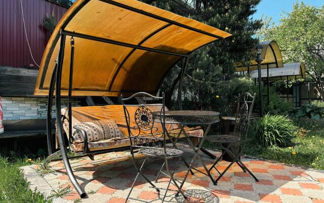 U Reki S Baney V Yelizovo Guest house