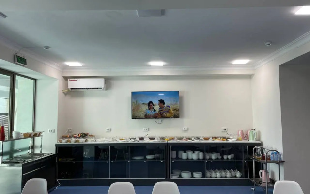 Qorasuv Hotel