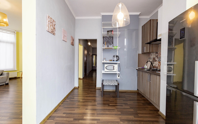 Dizaynerskie I Sovremennye V Tsentre Apartments