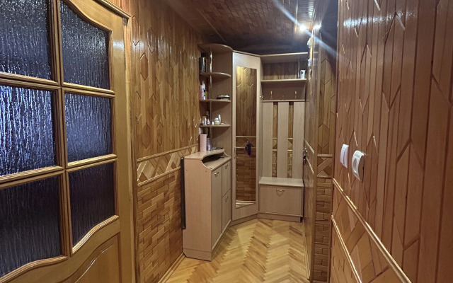 Квартира 2-х комнатная в центре посёлка Тульского