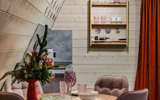 Частный дом Увеличенный А-фрейм Сад с баней и чаном