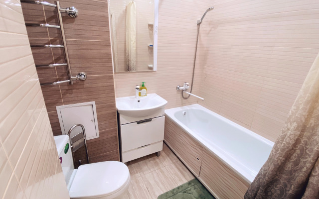 Na Ulitse Pavshinskiy Most 1/4 Flat