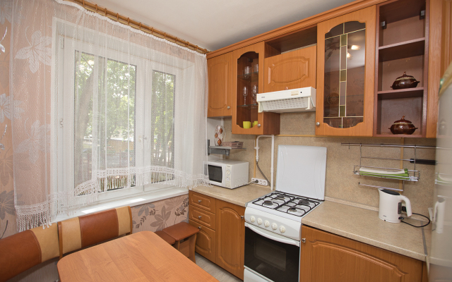 Odnokomnatnaya Nedaleko Ot Metro Ulitsa Akademika Yangelya Apartments