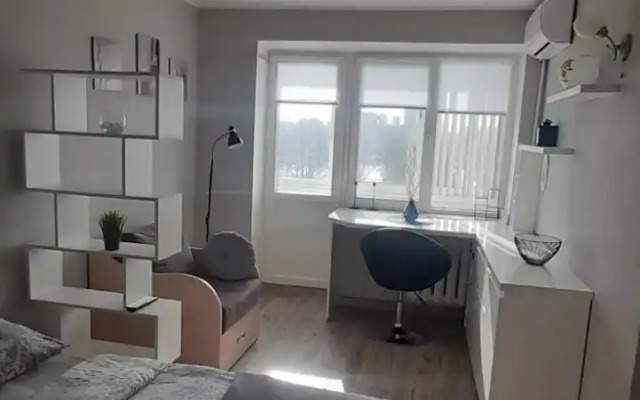 V Samom Tsentre Bresta Flat