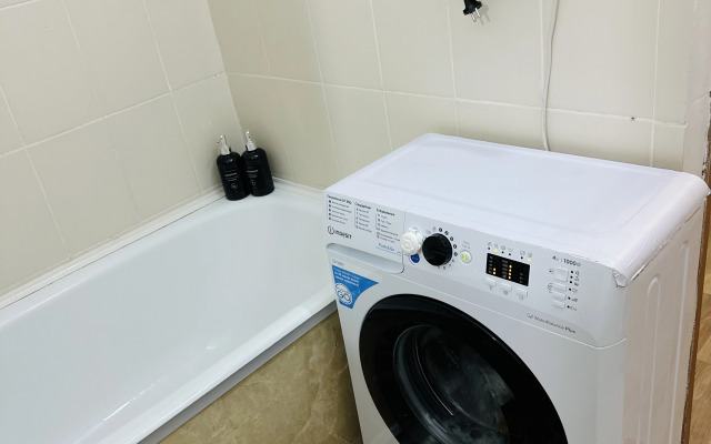 V novom dome S Vidom Na Karyer Flat