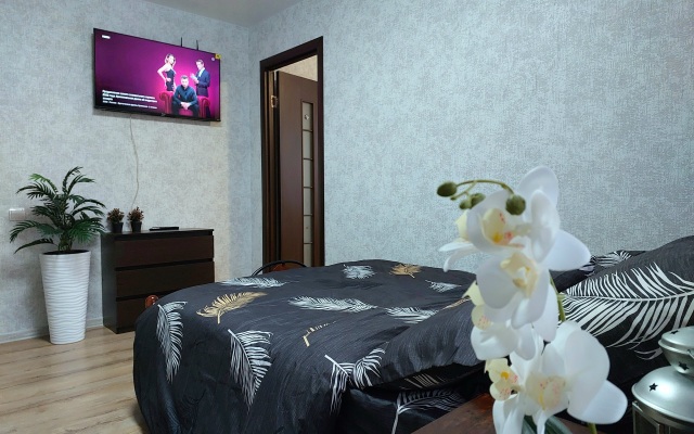 Yevrodvushka V Tsentpe Yaroslavlya Flat