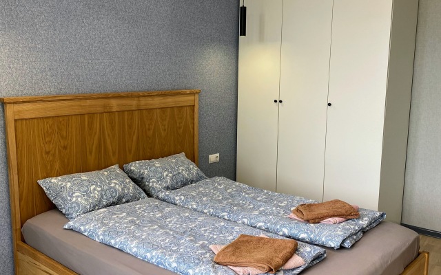 Квартира 2-комнaтная в истopичecкoй чacти гopода