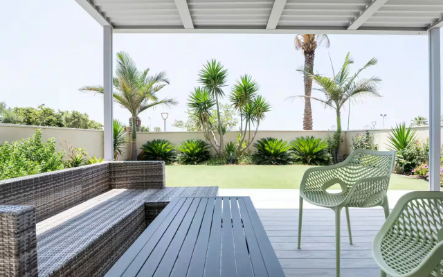 GW002 Gugel Waves Amazing Seaview & Garden Family Apartments Flat