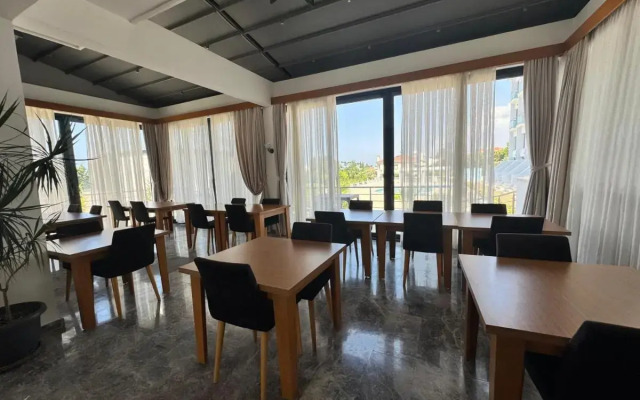 Bellapais Oasis Hotel
