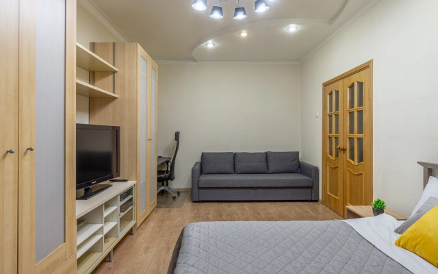 Na Lomonosovskoy Flat