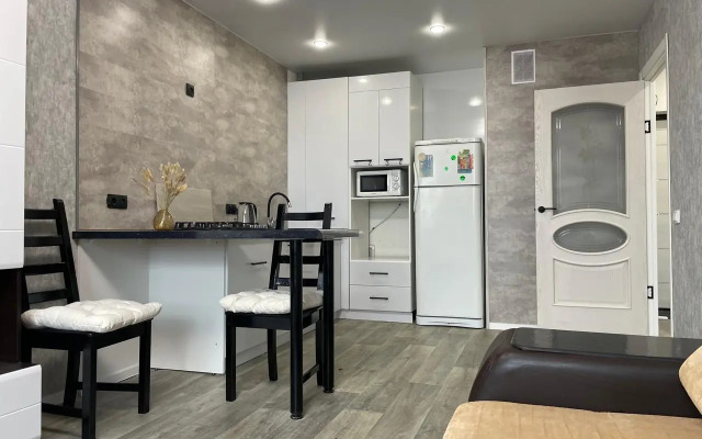 Aprel' na Knyazh'em pole Apartments