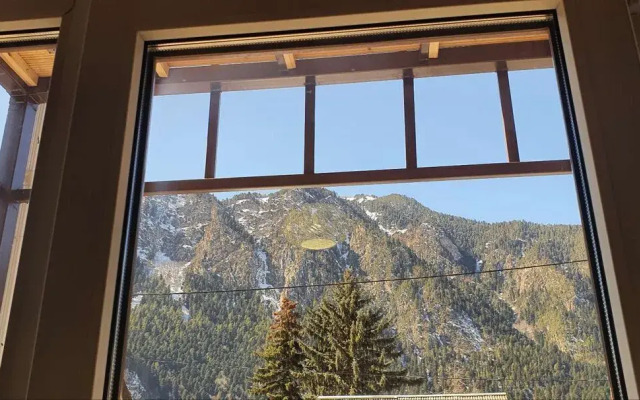 Квартира с видом на горы на улице Энгельса 15