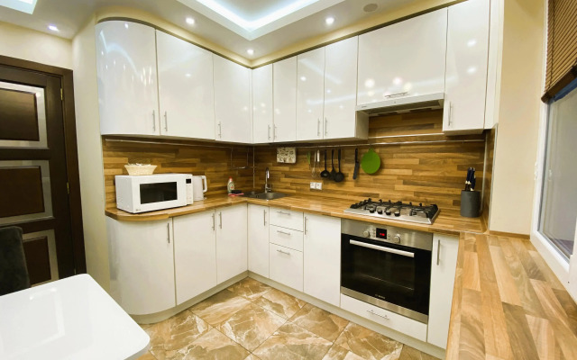 Квартира Уютная в Тихом Центре на Роз 65 10 Минут до Моря