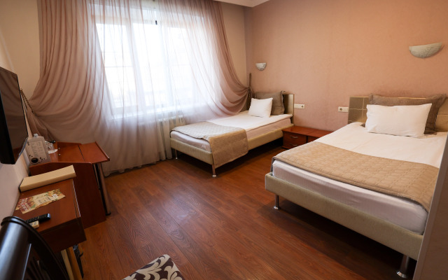 Гостиный двор Зуевский