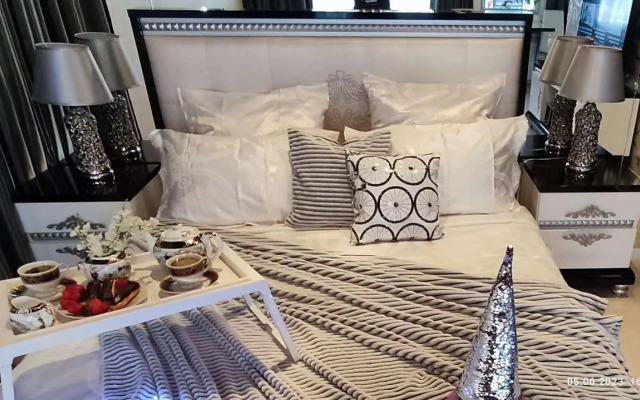 Студия ар-деко у кремля