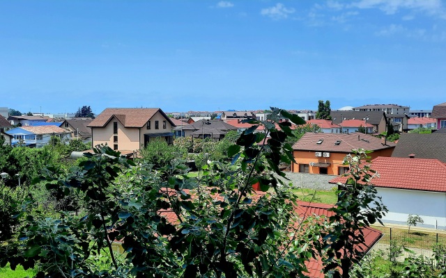 Dvukhkomnatnaya v Siriuse Flat