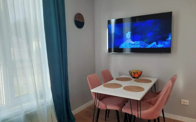 Yevrotreshka V Kurortnom Posyolke Flat