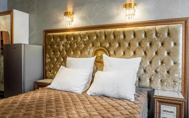 Elitny Apartament v Gostinitse Senator Flat