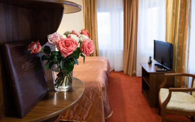 40 Meridian Arbat Hotel