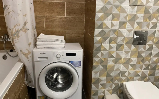 Apartments Dvukhkomnatnye S Balkonom Uyutny Dom Na Smolnoy 44