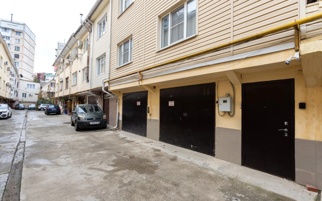 2-Komnatnye V Taunkhause S Garazhom V Kudepste Apartments