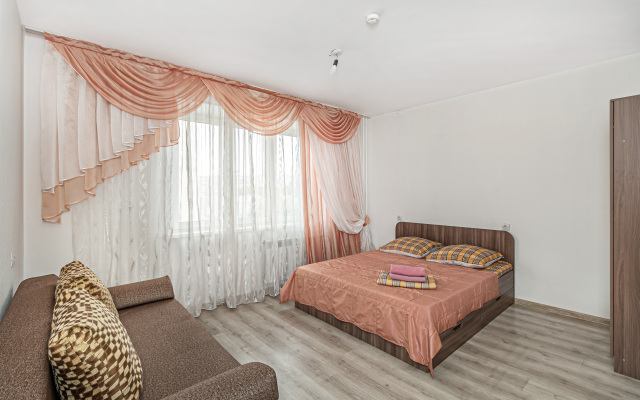 Квартира Евротрёшка для 10 гостей в Aкадем RIVERSIDE