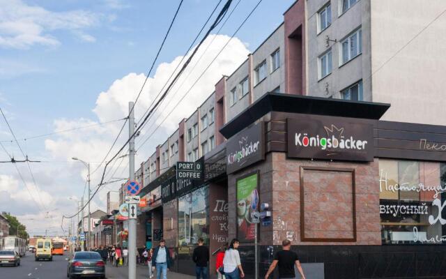 Dvuhkomnatnye Centr, u ploshchadi Pobedy,CHernyahovskogo 12A,Kolibri#12A Apartments