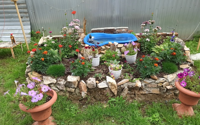 Частный дом У Пруда с Банькой и Беседкой