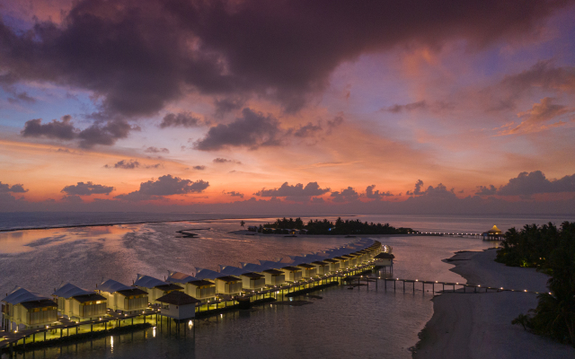 Cinnamon Hakuraa Huraa Maldives Hotel