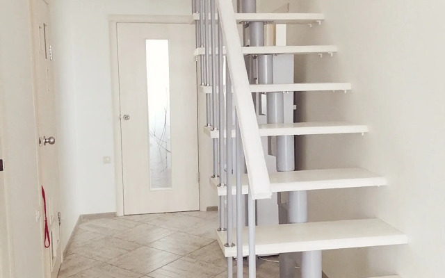 Частный дом на берегу моря с бассейном