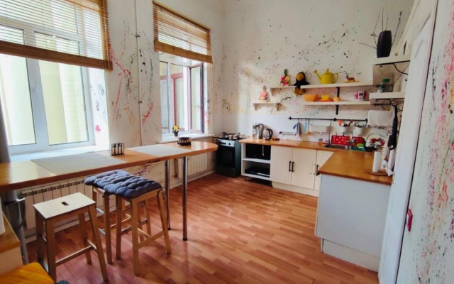 Арт-Хостел Топчик на Рубинштейна