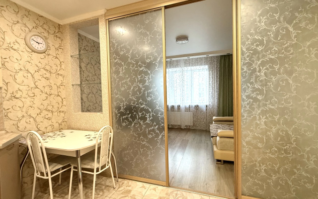 Otlichnaya Ryadom S Akvaparkom Flat