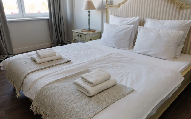 Baltic Apart & Naberezhnaya Provence Apartments