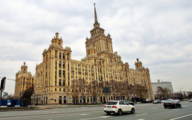 Stalinskiy Ampir Apartments