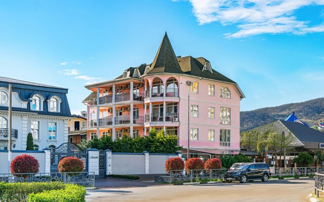 Nelli Resort Hotel