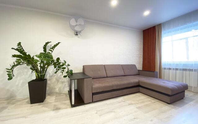 Апартаменты Добрые Сутки на Мухачева 133/2-49