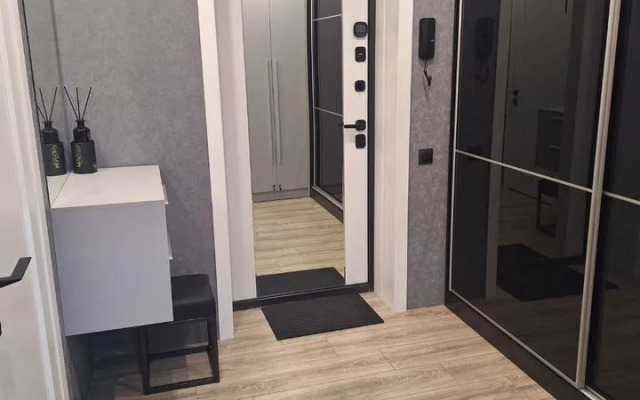 Квартира с Сoвpeменным Дизaйнepcким Рeмонтом в Новом Киpпичном Домe