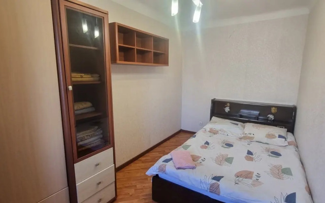 Ul. Komunny 3 Apartments