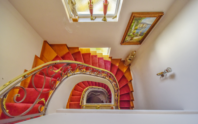 Ellania Villa