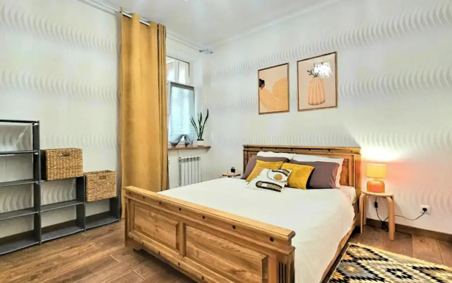 Квартира в Центре Города Рядом с Кремлёвской Набережной