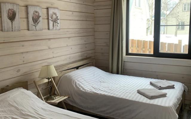 Shale V Lesu Guest house