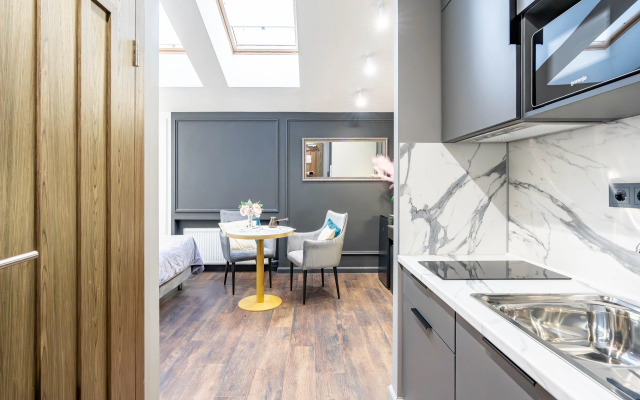 Апартаменты Sergeew Apartments Премиум в апарт-отеле Аквалина