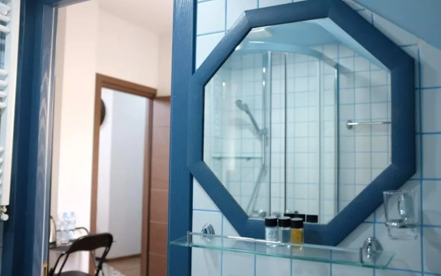 Rooftop Apartments at Rustaveli Avenue Mini hotel