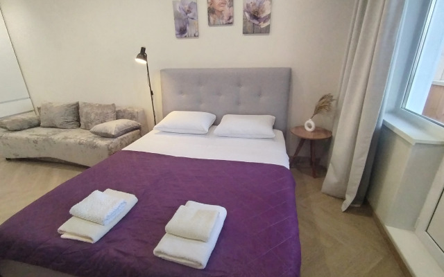 OtlichnyDen Ryadom S Zhd Vokzalom I Avroroy Flat