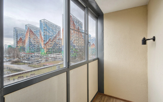 Апартаменты Myhome Yourhome на Октябрьской наб. 44