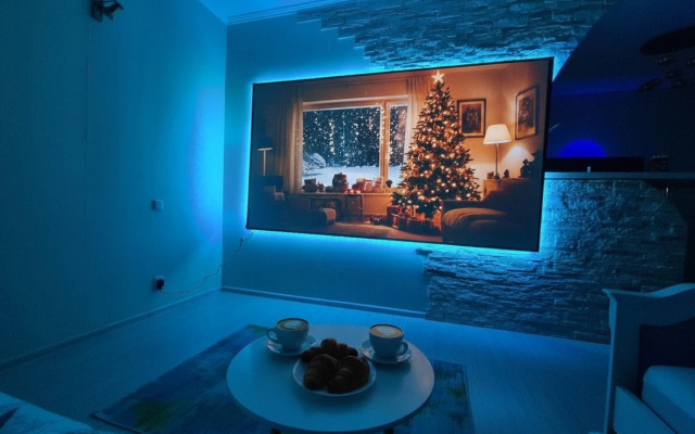 Квартира Кино апарт с видом на озеро Кабан