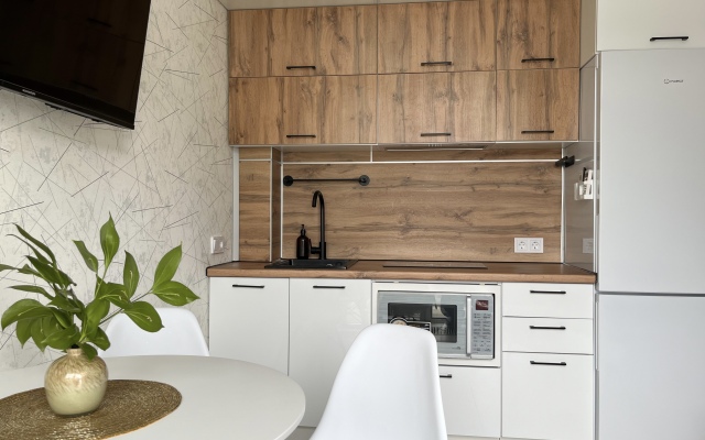 Квартира дизайнерская четырехместная с балконом