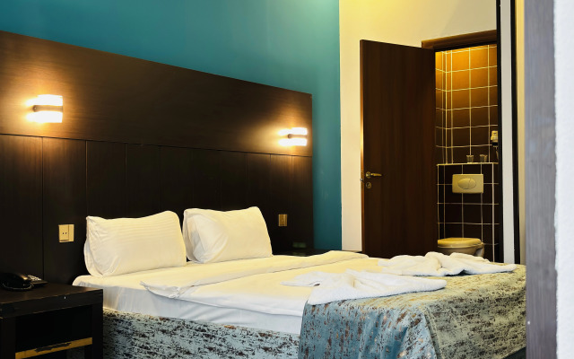 Отель Crossway Baku