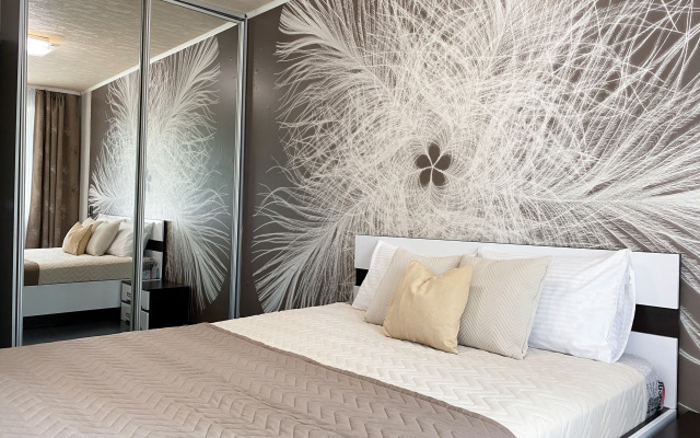 Апартаменты Красивая Двухкомнатная Квартира на 6 спальных мест